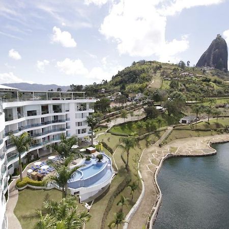 Hotel Los Recuerdos Guatapé Екстериор снимка View of the hotel