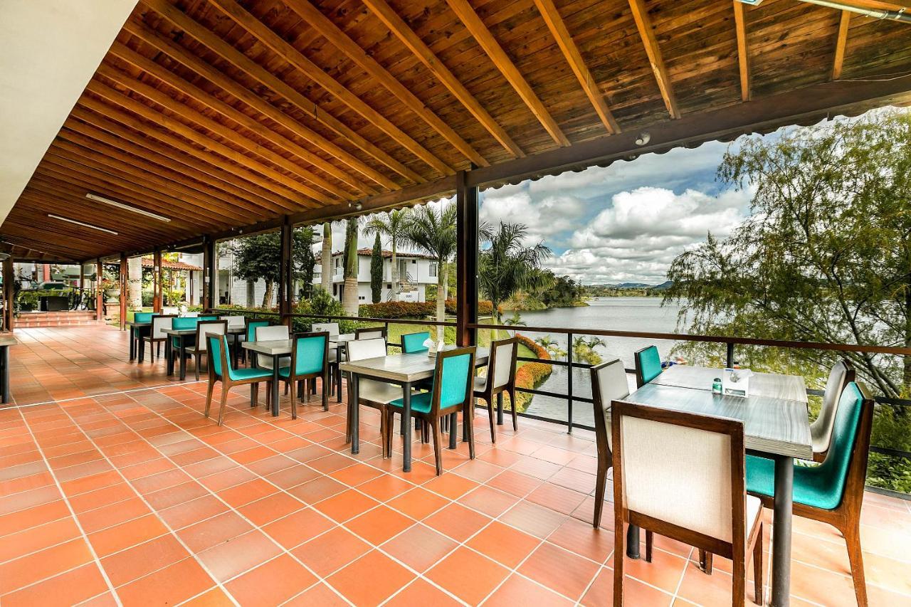 Hotel Los Recuerdos Guatapé Екстериор снимка Restaurant