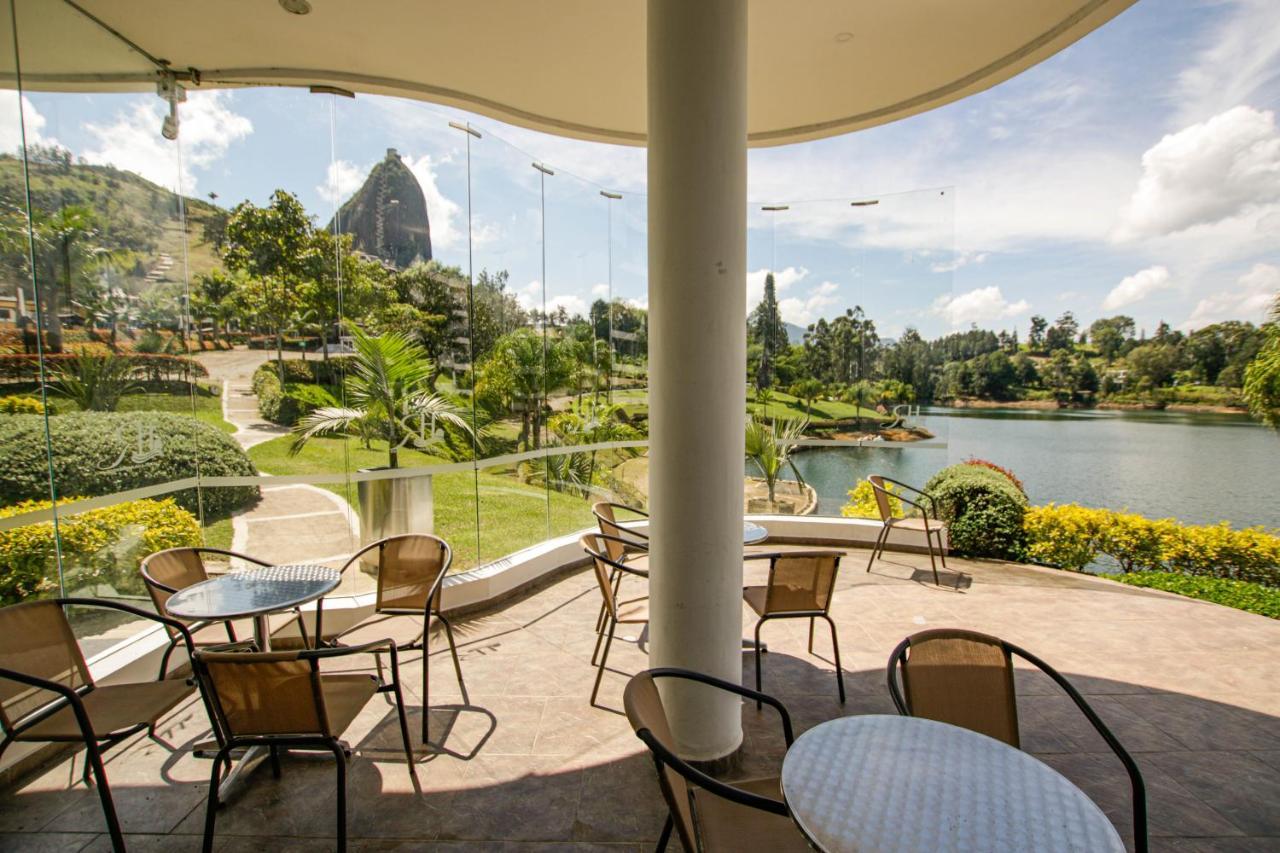 Hotel Los Recuerdos Guatapé Екстериор снимка View of the lagoon