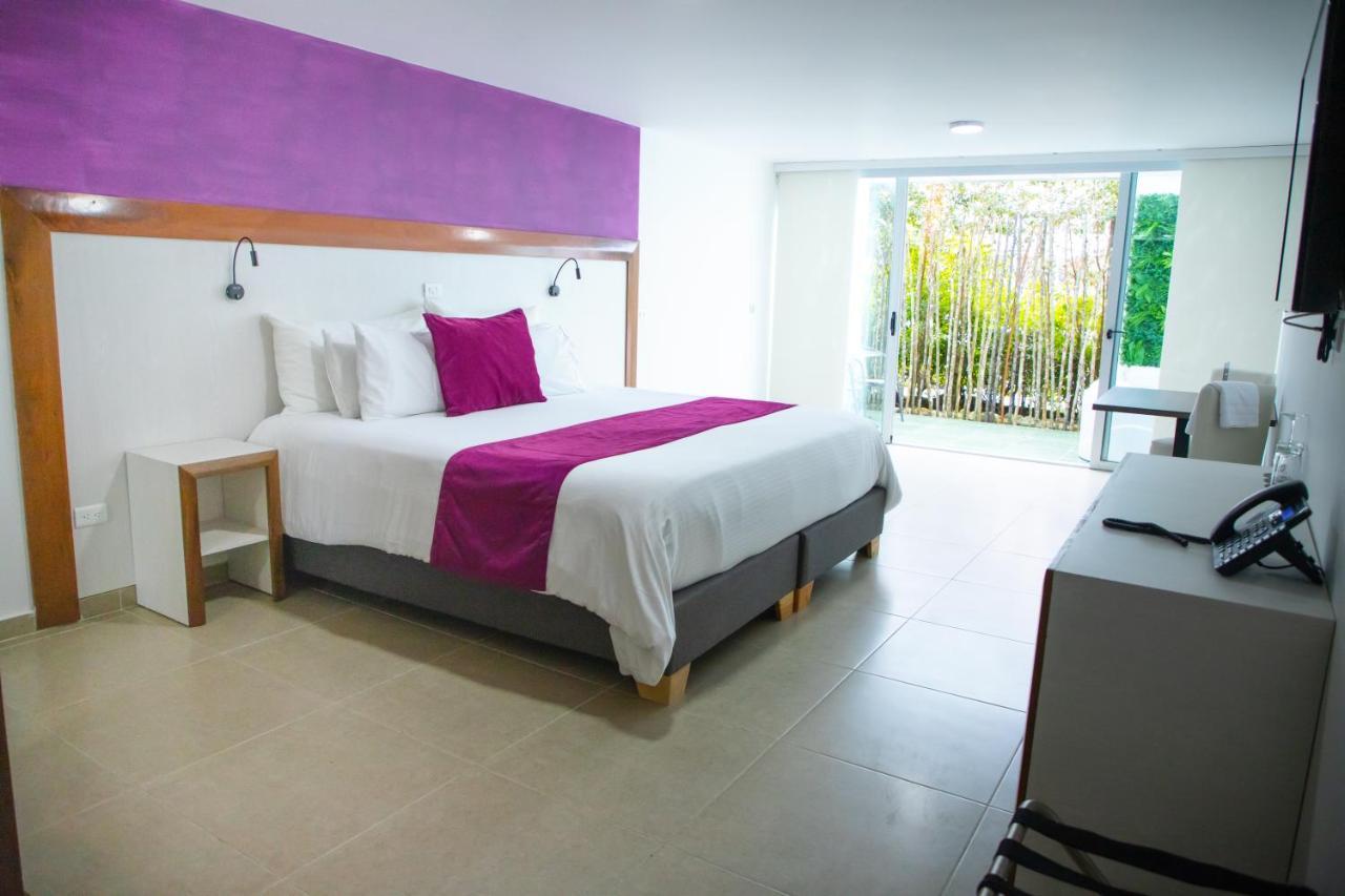 Hotel Los Recuerdos Guatapé Екстериор снимка