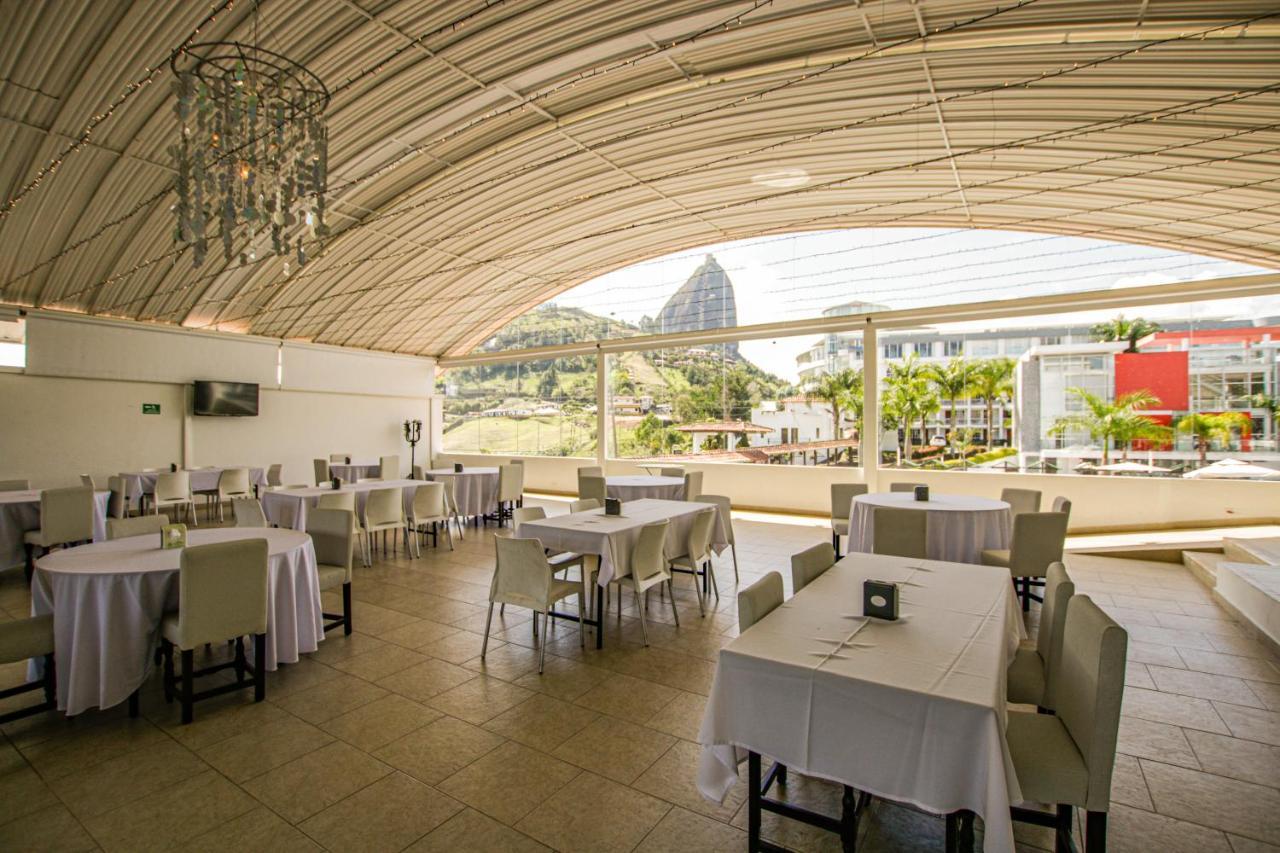 Hotel Los Recuerdos Guatapé Екстериор снимка Restaurant