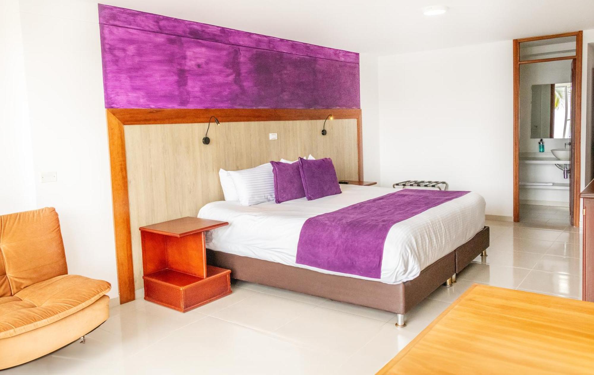 Hotel Los Recuerdos Guatapé Екстериор снимка